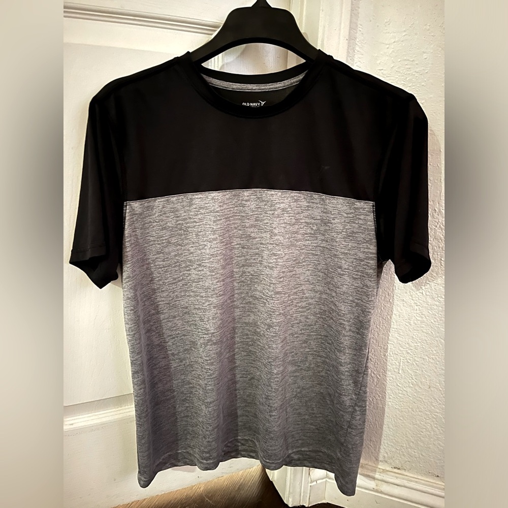 Old Navy Sport Youth Size M